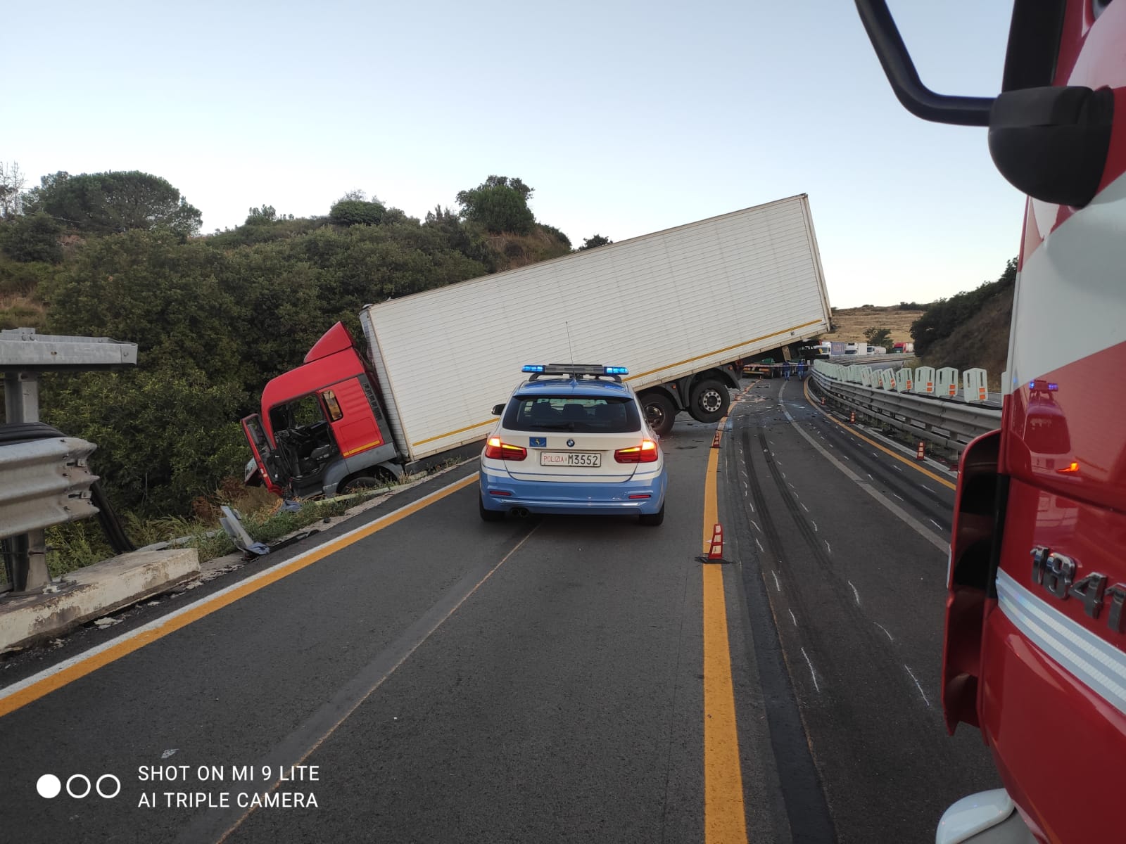 Scontro Tra Due Camion Sulla Strada Per Macomer, Traffico In Tilt