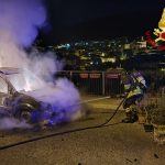 Attentato nella notte a Orani, bruciate le auto di madre e figlio