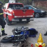 Tragedia sulla strada di Dorgali, finisce con la moto contro la roccia e muore